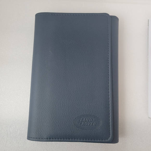 Land Rover Range Rover Evoque Owner's Handbook  Navy - Picture 2 of 8